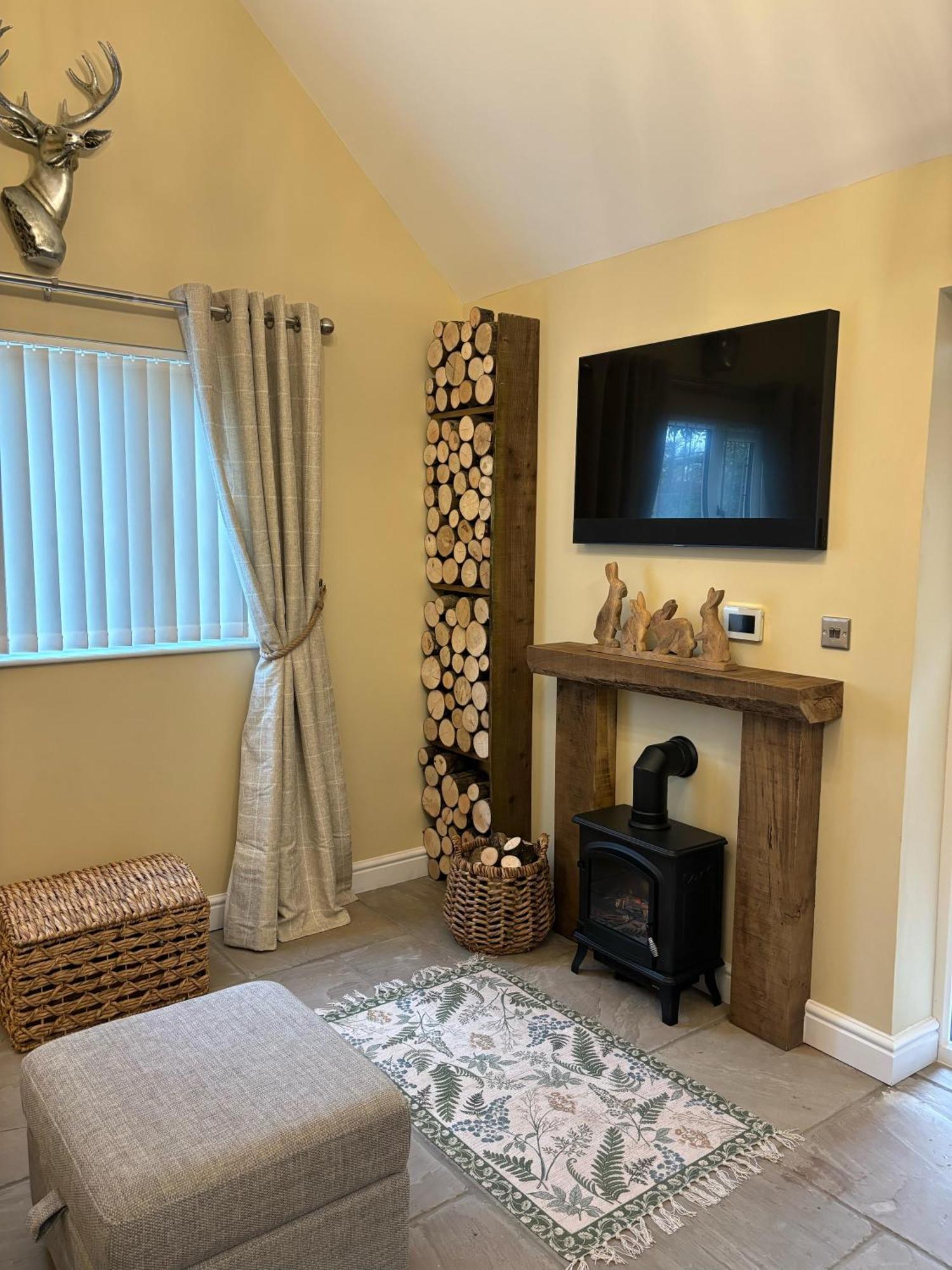 Mulberry House Farm Mulberry Lodge Chippenham  Buitenkant foto
